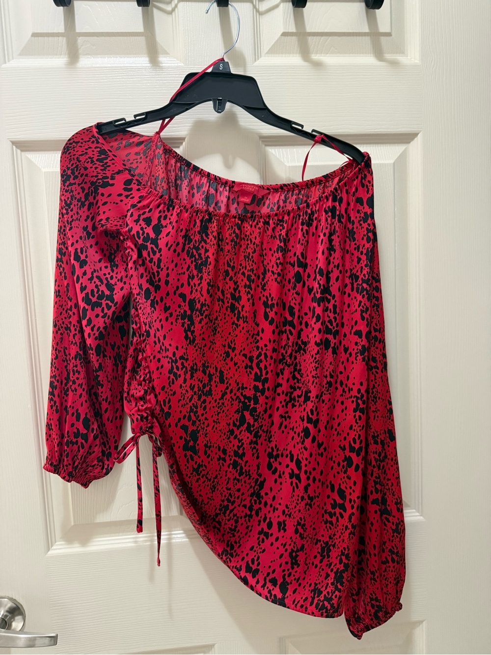 Jennifer Lopez Red and Black Printed Top